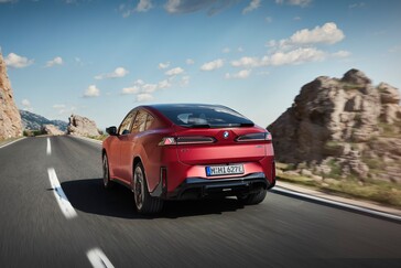 BMW iX4 SUV 1