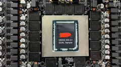 Akár 6 GB kapacitású GDDR7 VRAM-modulok fejlesztése folyamatban van; a képen: GeForce RTX 5090 nyomtatott áramköri lap (PCB) látható, amelyen a memóriamodulok szabadon láthatók