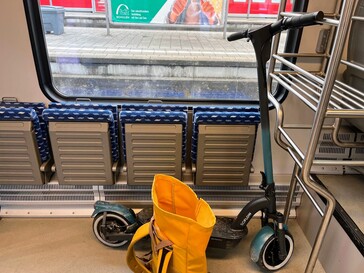 A SoFlow robogót utazás közben is teszteltük.