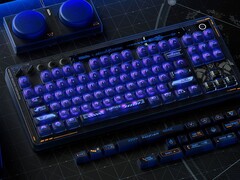 A 8BitDo Retro 87 mechanikus billentyűzet Mecha Break: Panther Edition RGB világítással rendelkezik. (Kép forrása: 8BitDo)