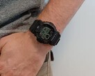 A Casio G-Shock GD-350S-1D karóra hasonló a régebbi GD-350-1-hez (a képen látható)