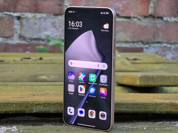 Xiaomi 15T felülvizsgálat. (Kép forrása: Notebookcheck/Marcus Herbrich)