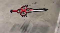 Egy kép a levegőben lebegő kardszerű drónról (Kép forrása: Wooden-Journalist902 via Reddit, screenshot)