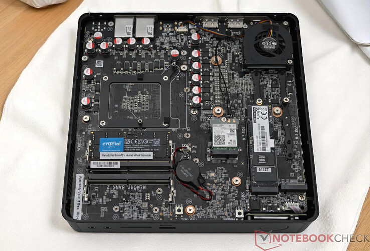 Zotac Zbox Magnus Magnus EN374070 alsó lemez nélkül