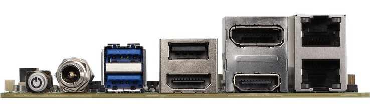 DisplayPort, HDMI, két Ethernet és több USB port is rendelkezésre áll (Kép forrása: Aaeon)