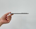 Úgy tűnik, hogy az Infinix Hot 60 Pro+ hátlapján három kamera található. (Kép forrása: UniverseIce on X)