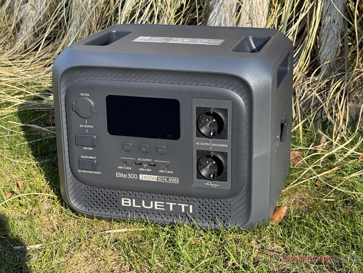 Bluetti Elite 300 Powerstation a tesztben