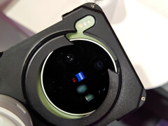 A Vivo X300 Max hátlapja.