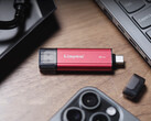 A Kingston Dual Portable SSD-je 97 dollárról indul. Képünkön: promóciós kép a tároló meghajtóról. (Kép forrása: Kingston)