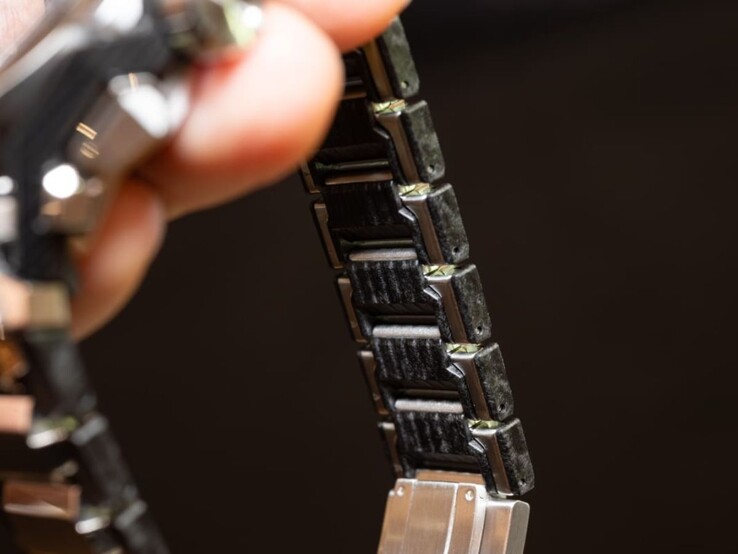 A Casio G-Shock MTG-B4000D-1A óra belső szíjának fotója. (Kép forrása: Impress Watch)