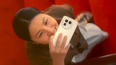 A Realme GT 8 Pro a klasszikus Ricoh GR fényképezőgépekhez hasonló 28 mm-es és 40 mm-es gyújtótávolsággal rendelkezik, és tükröződésmentes lencsét kínál. (Kép forrása: Realme, szerk.)