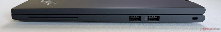 Jobb oldal: USB-A 3.2 Gen.1 (5 Gbps), USB-A 3.2 Gen.1 (5 Gbps, tápellátás), Kensington-zár