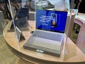 Az Acer Swift 16 AI hatalmas trackpaddal rendelkezik. (Kép forrása: Notebookcheck)