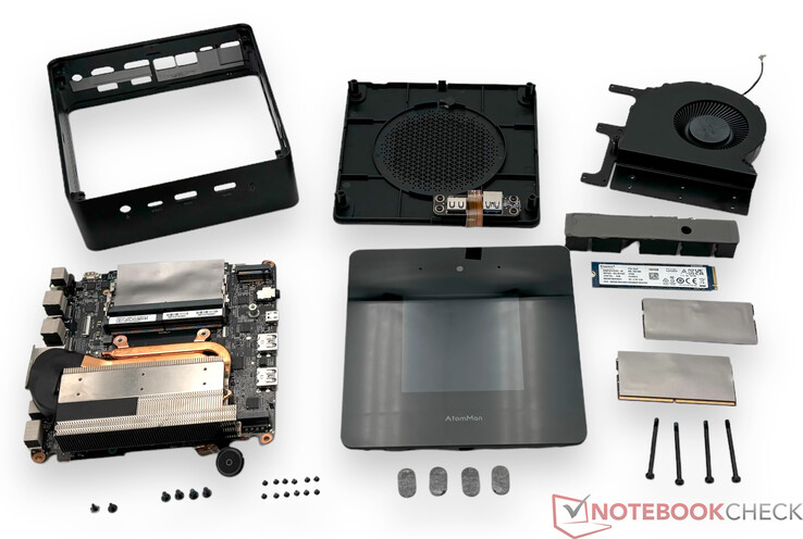 Minisforum AtomMan X7 Ti szétszerelve