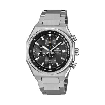 Casio Edifice EFSS660D-1A kronográf rozsdamentes acél tokban és karkötővel, fekete texturált számlappal, kék központi másodpercmutatóval, három kis számlappal és tachyméter skálával.