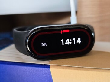 Xiaomi Smart Band 10 töltés
