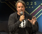 Brian Jarrard, a Halo közösségi menedzserének képe PlayStation-pólóban (kép forrása: Halo YT)