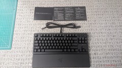 Razer Huntsman V3 Pro TKL 8KHz doboz tartalma