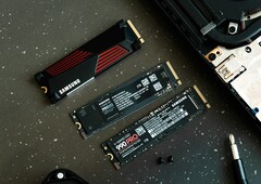 A Samsung 990 SSD-sorozat hamarosan egy új belépő szintű modellel bővül.