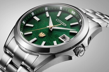 Citizen-AQ4093-56W közelkép oldalszögből