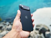 Az iOS 27 megkönnyíti két iPhone egyidejű használatát.