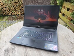 MSI Katana 17 B13V laptop rövid értékelés, review device provided by MSI Germany.