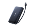 A Baseus PicoGo AM61 Magnetic power bank (a képen) visszahúzható USB-C kábellel. (Kép forrása: Baseus)