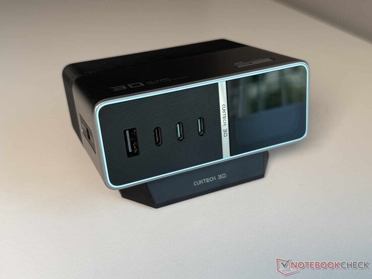 A Cuktech 30 Ultra asztali töltőállomás áttekintése