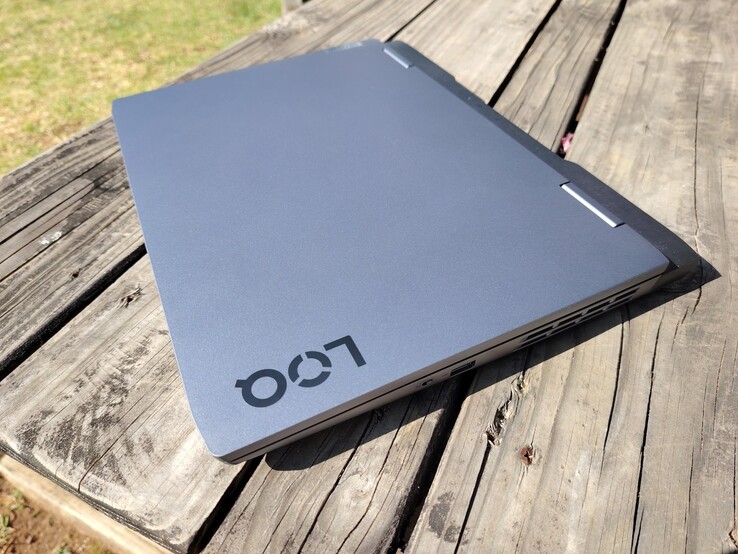 A Warzone volt az a terület, ahol a Lenovo LOQ 16IRH8 igazán kitett magáért. (Kép forrása: Darryl Linington - Notebookcheck)
