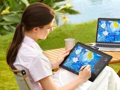 Az XPPen Artist Ultra 14 rajzolóképernyő egyetlen USB-C-csatlakozón keresztül csatlakoztatható laptopokhoz.