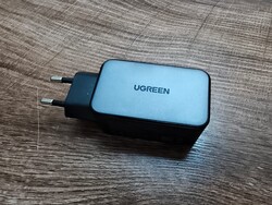 Az Ugreen Nexode 65W-os töltő, amelyet a töltési teszthez használtunk.
