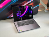 Kiváló 15 hüvelykes multimédiás laptop 1100 nites OLED kijelzővel - Lenovo Yoga Pro 7i Aura Edition felülvizsgálata