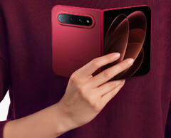 A Xiaomi 18 Fold
