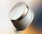 A Bowers &amp; Wilkins Pi8 TWS fülhallgató három évnyi kutatás és tervezés eredményeként továbbfejlesztett fülbe illeszkedik. (Kép forrása: Bowers &amp; Wilkins)
