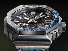A Casio MRG-B2100HR-1AJR (a képen) órája egyedi felületkezeléssel rendelkezik az egész óra felületén.