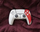 A Sony DualSense Wireless Controller - God of War 20th Anniversary Limited Edition már megvásárolható a PS Direct oldalon 84,99 dollárért. (Kép forrása: PlayStation)