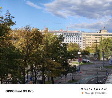 Egy 70 mm-es kép az Oppo Find X9 Pro alapértelmezett 12MP-vel.