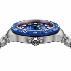 A TAG Heuer Red Bull Racing Solargraph órája.