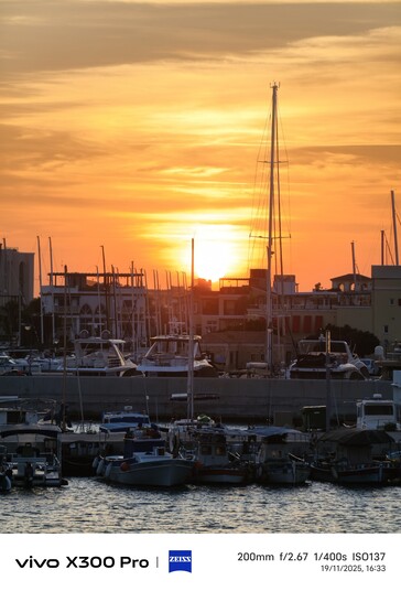 Vivo X300 Pro telekonverterrel Nyers megvilágítás.