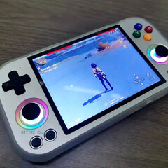 Az Anbernic RG477M állítólag 14 mm vastag és 355 g súlyú. (Kép forrása: via Nittrx)