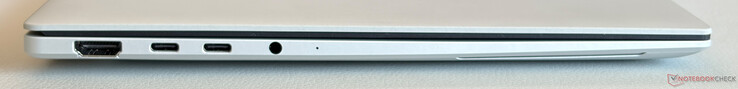 Bal oldalon: HDMI 2.1 TDMS, 2x USB-C 4.0 Thunderbolt 4-gyel (40 Gbit/s, DisplayPort ALT mód, Power Delivery)