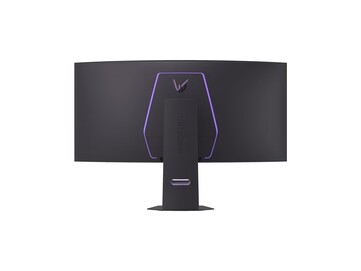 Van egy RGB jobbra a hátulján