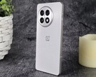 A legújabb frissítéssel a OnePlus 13R (a képen) és a OnePlus 12 is támogatja a kettős Bluetooth-hangátvitelt