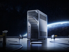 A Minisforum MS-02 Ultra súlya az asztali grafikus kártyával együtt körülbelül 3,45 kg. (Kép forrása: Minisforum)