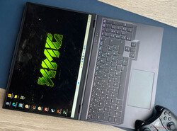 Az XMG Neo 16-ot (Early 24) a Schenker biztosította.