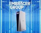 Az Embracer Group logója a PlayStation konzol felett