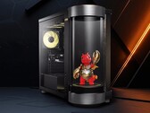 Az MSI legújabb gamer tornya hologramos kijelzőt kapott az előlapon.