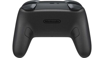 A Nintendo Switch 2 Pro Controller Resident Evil Requiem Edition fekete vállgombokkal rendelkezik