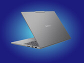 Az IdeaPad Pro 5i 16IPH11 kizárólag Luna Grey kivitelben kapható.
