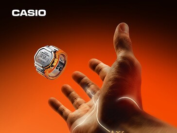 A Casio CRW-H001M-8 okos karóra egy kinyújtott kéz felett lebeg narancssárga háttér előtt.